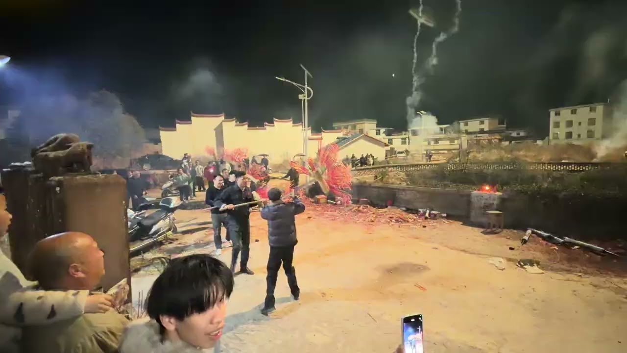 中国农村过年非遗文化 《打香火龙》