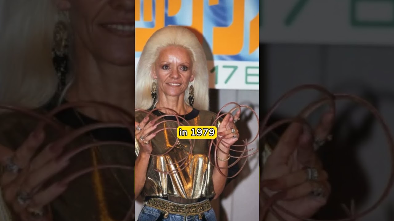 Lee Redmond the worlds longest finger nails for a female ever. 