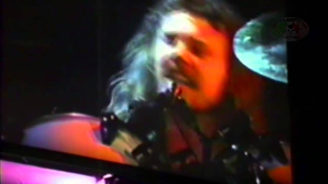 Metallica - War Pigs ( James Hetfield playing drums) - Fresno  - 1992