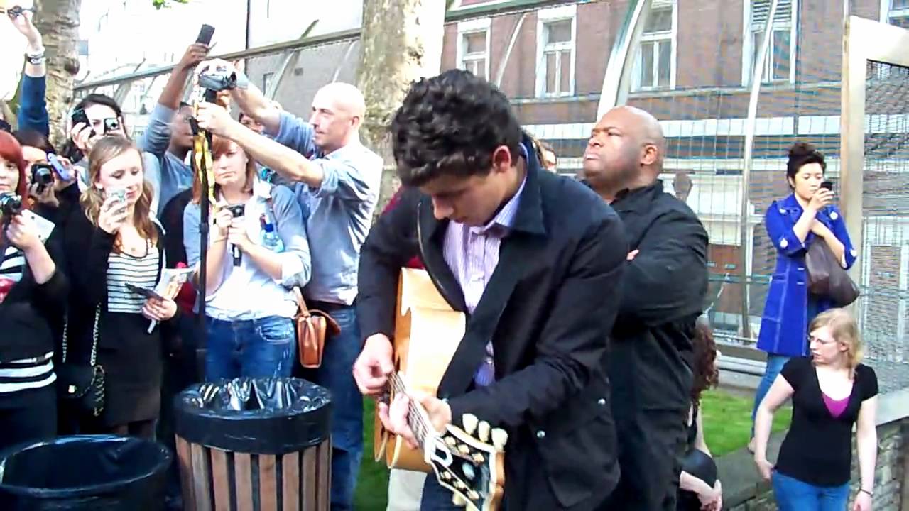 Nick Jonas: Rose Garden London Surprise concert 11.6.10 HD!