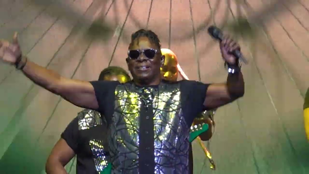 Earth Wind and Fire Live 2022 🡆 Fantasy 🡄 Sep 14 ⬘ Sugar Land, TX