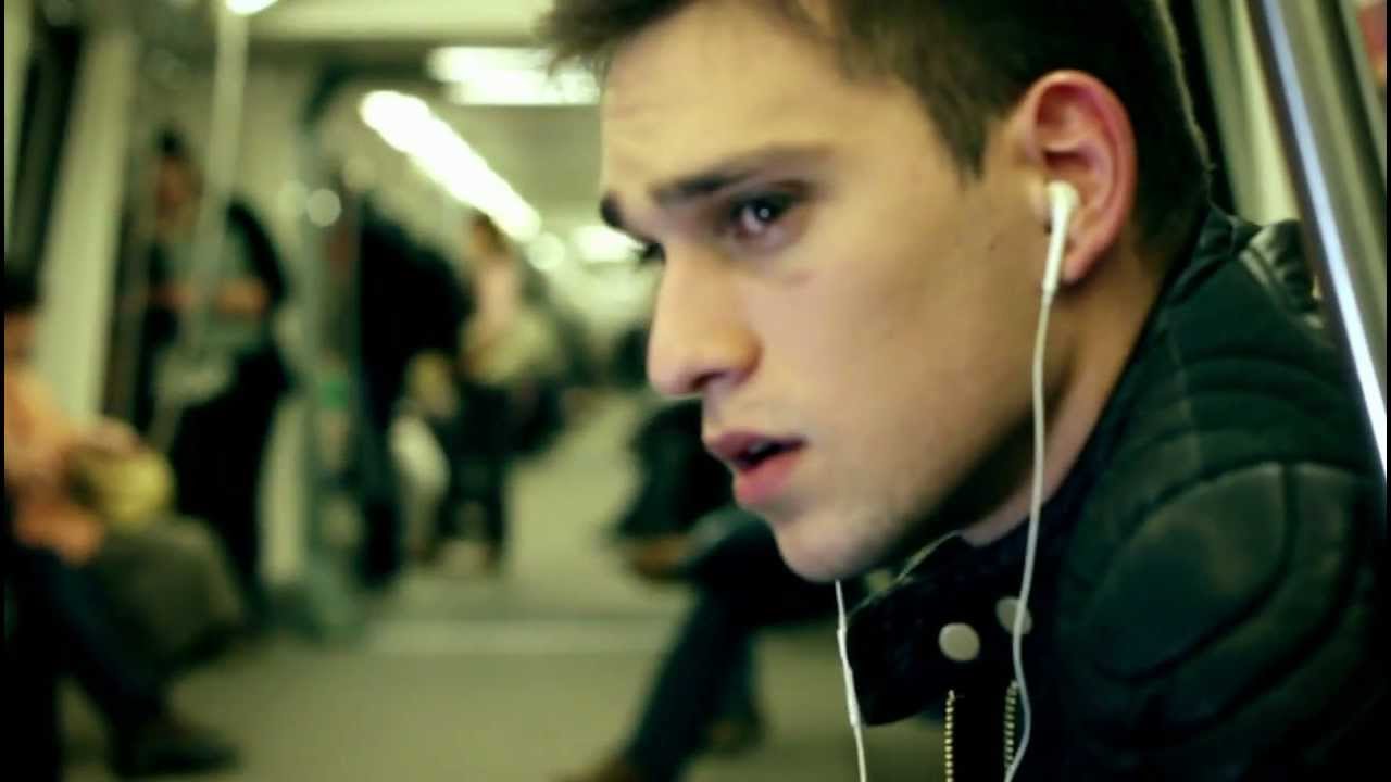 Criss, Vlad, Alina & Liviu - Walking Away (cover) in Pariu cu viata