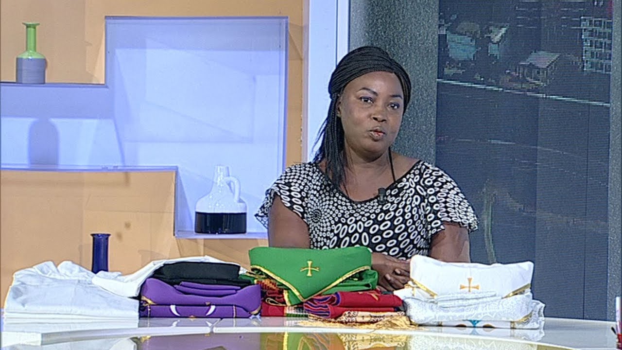 Les vêtements liturgiques de l'église Catholique avec Adeline Ouedraogo