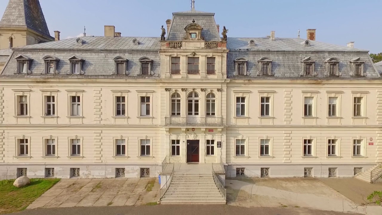 Trzebiechów - pałac i park