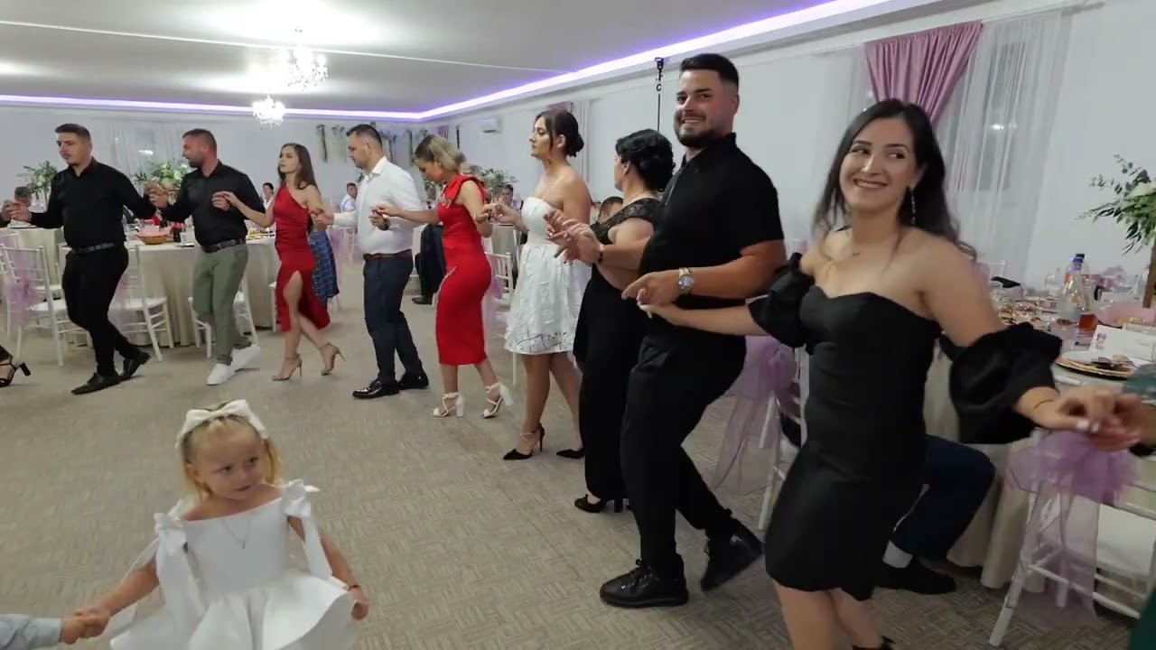 COLAJ DE PETRECERE LIVE 100% CU ,FORMAȚIA ROYAL BAND /BÂRLAD!!!0761373108!!!