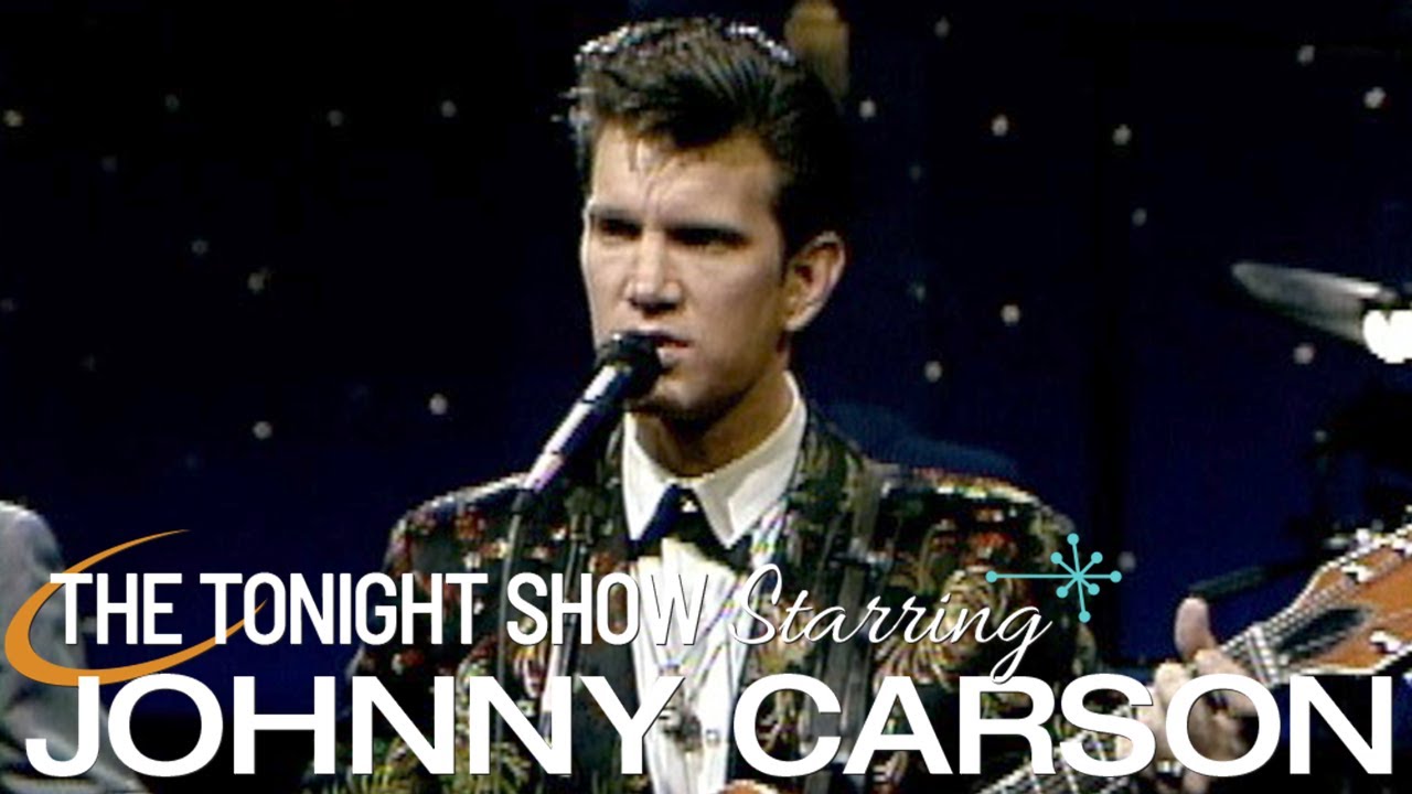 Chris Isaak Performs 