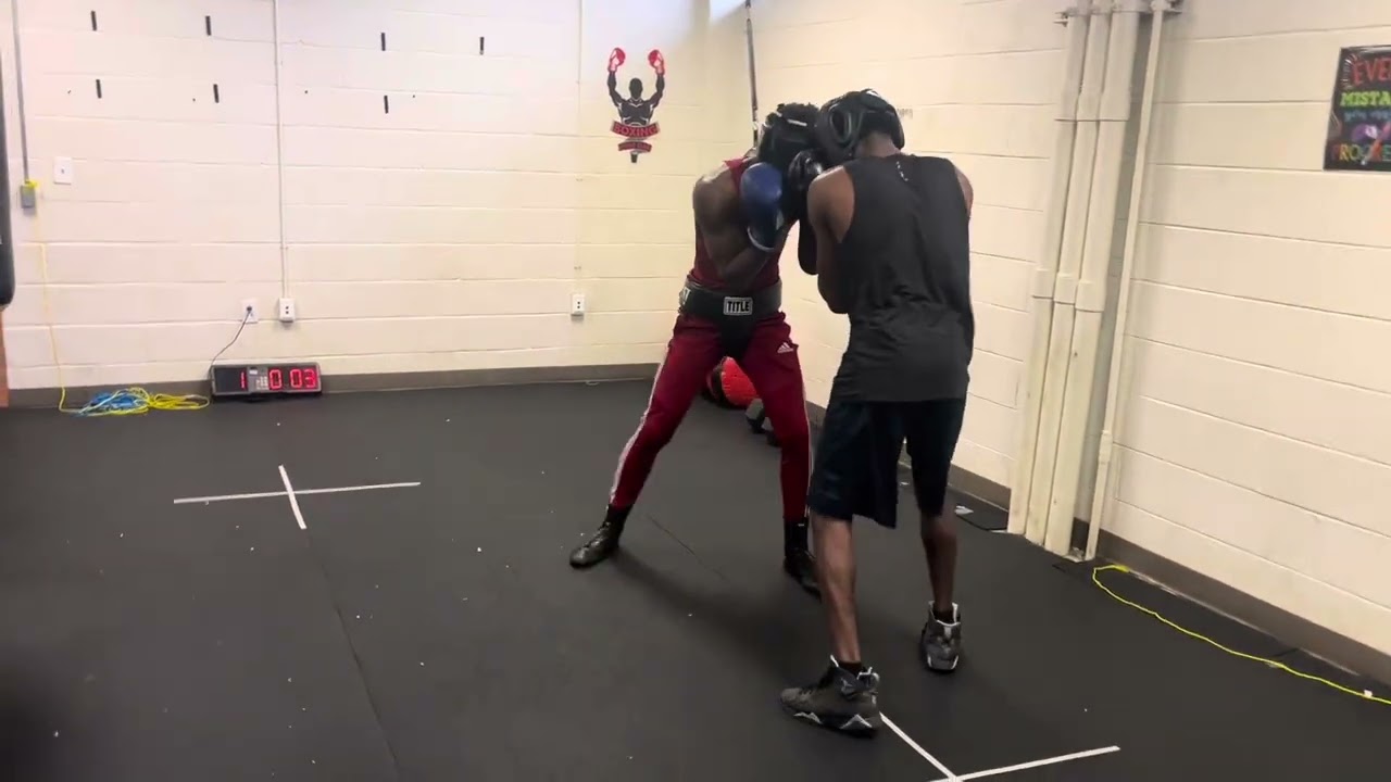 I did sparring and my little cookie recorded this🥲💯🍪🥊💪🏾💪🏾