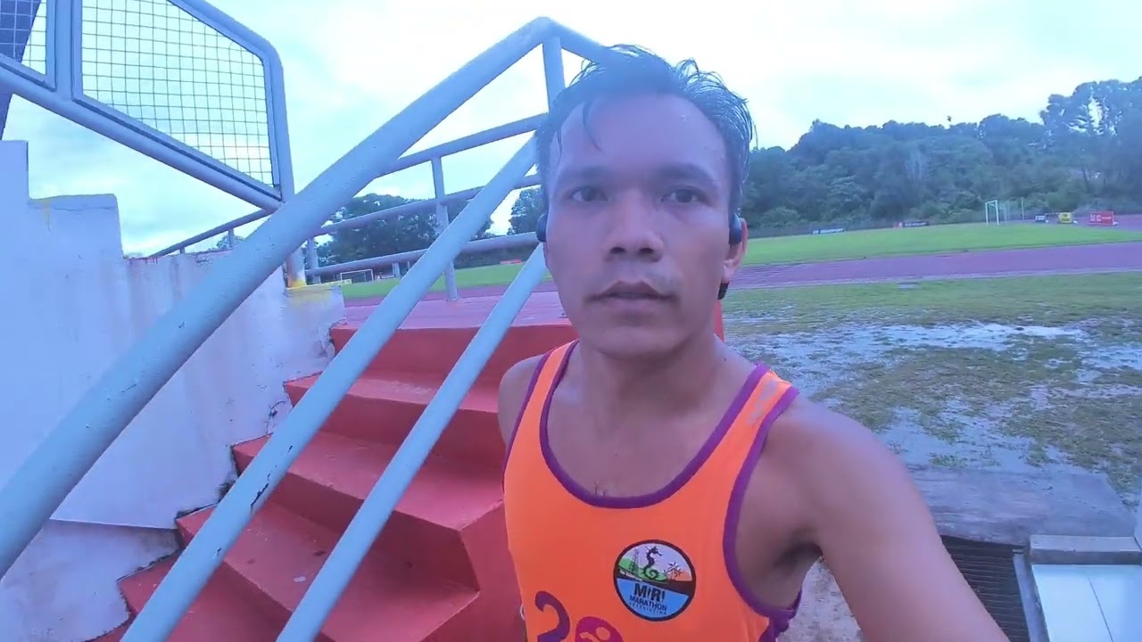 Double Session Grind! 10KM Morning Run + 800m Intervals 🔥