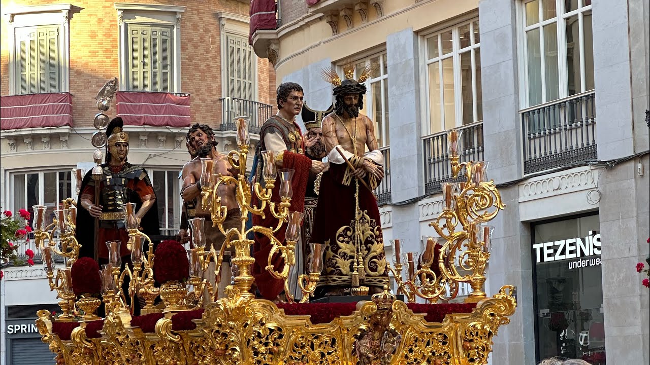 Humildad por calle Larios 2023
