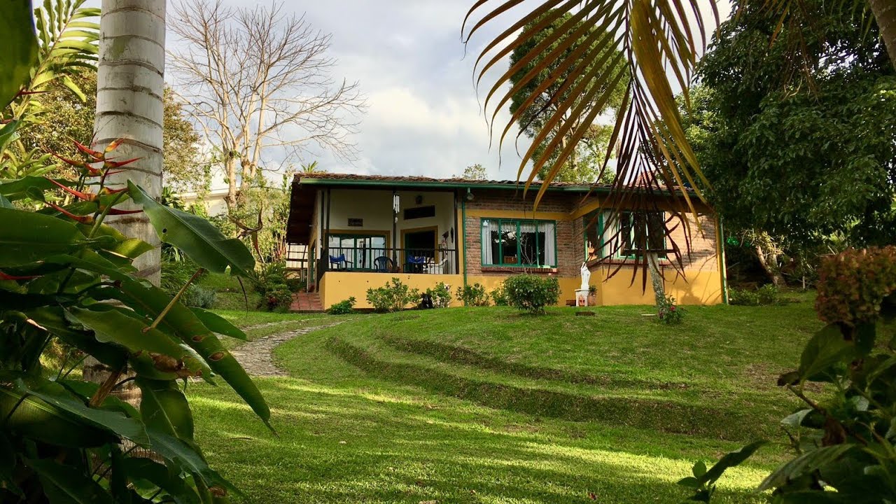 VENTA O ARRIENDO BELLA CABAÑA CIRCASIA QUINDÍO 