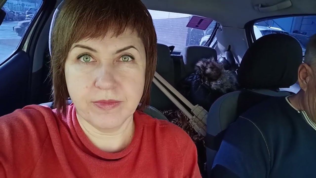 Съездили в город, купили Маше куртку, продукты и подстриглись 