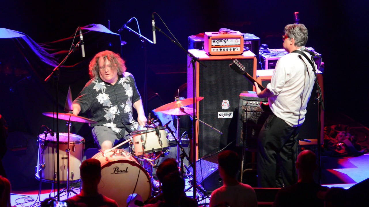 Flat Duo Jets - Opening for Reverend Horton Heat @ Lafayette Theater 6-3-2017 part 1