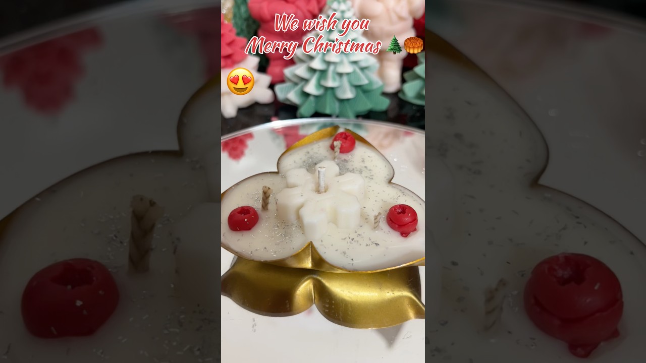The Christmas Candle🌲🕯️#￼ Creative
