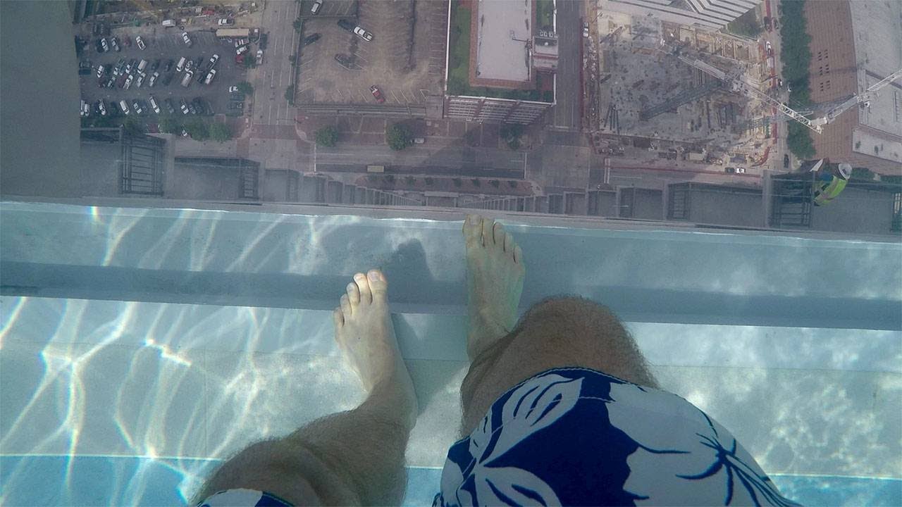 Click2Daily: Chip Brewster visits Houston's glass-bottom rooftop pool
