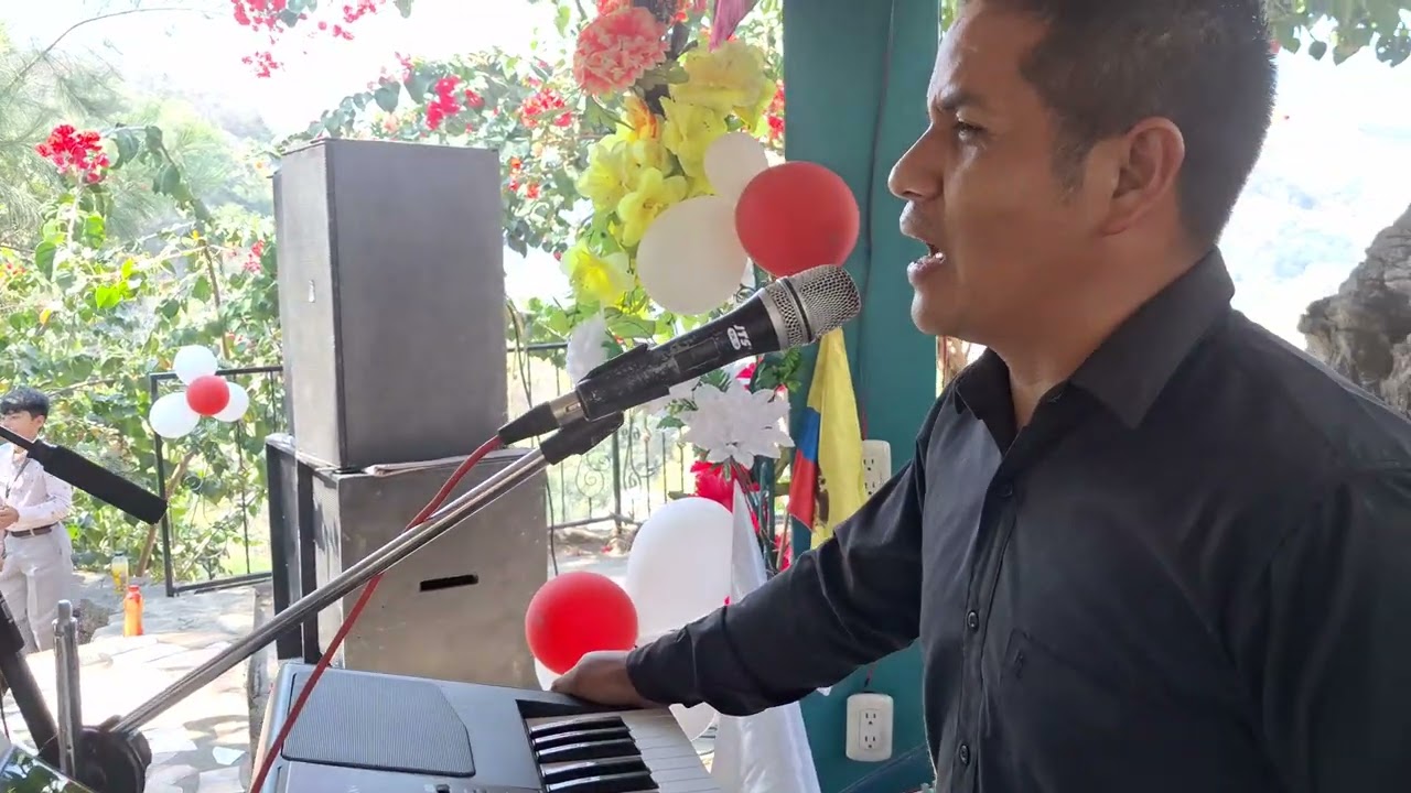 Cantad a Jehová con cantico nuevo. Erick Mendez y su teclado