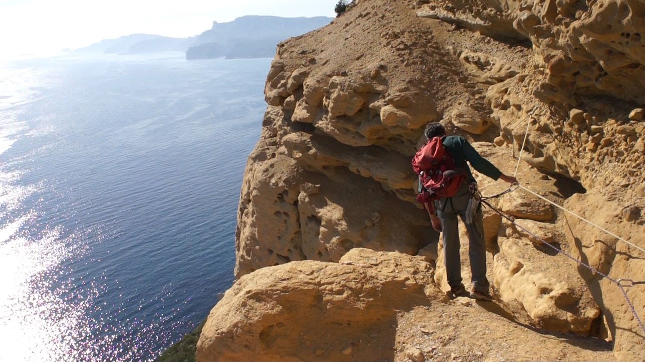 Traversée Philémon Les Calanques Cassis  Cap Canaille falaise de Soubeyranes  escalade montagne