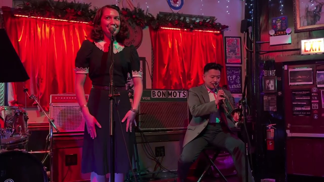Breakaway- Mia Elliott's Chicagoans