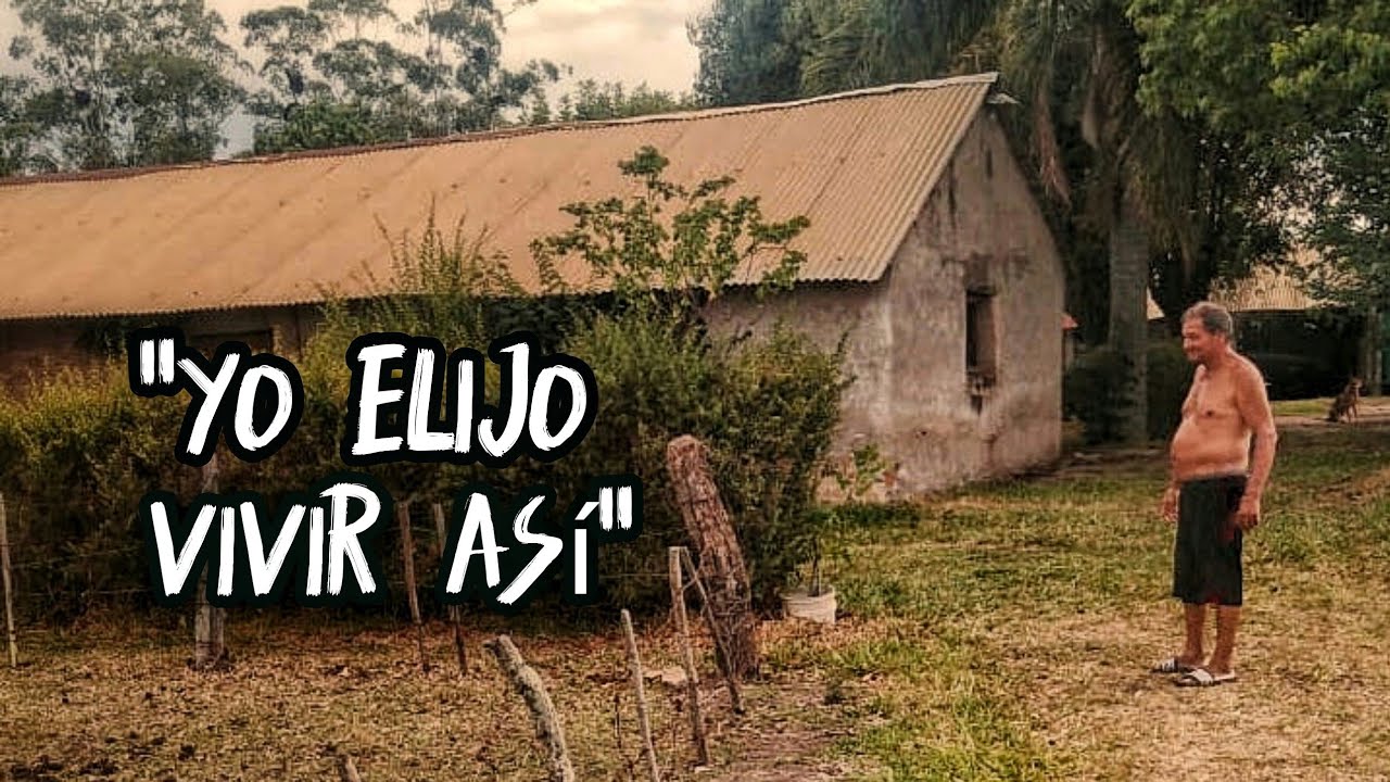 ¡Vive SOLO en el MEDIO del CAMPO en una casa de 100 AÑOS! | 