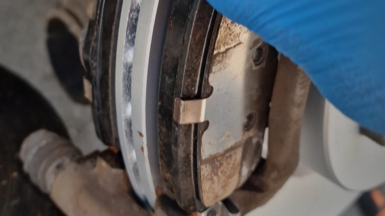 Nissan Leaf ZE1 - Brake service with HACK for retracting electric parking brake cylinder!