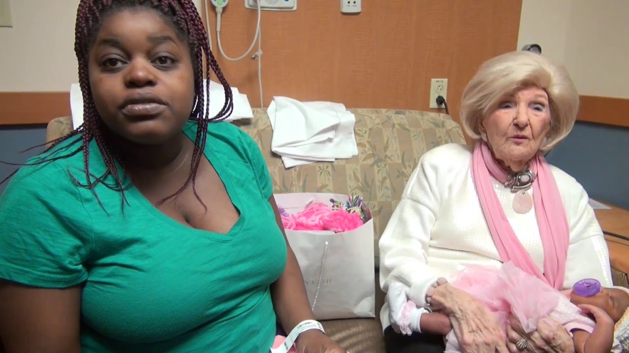 Mazie Ford, 109-year-old hospital volunteer still knitting caps for babies