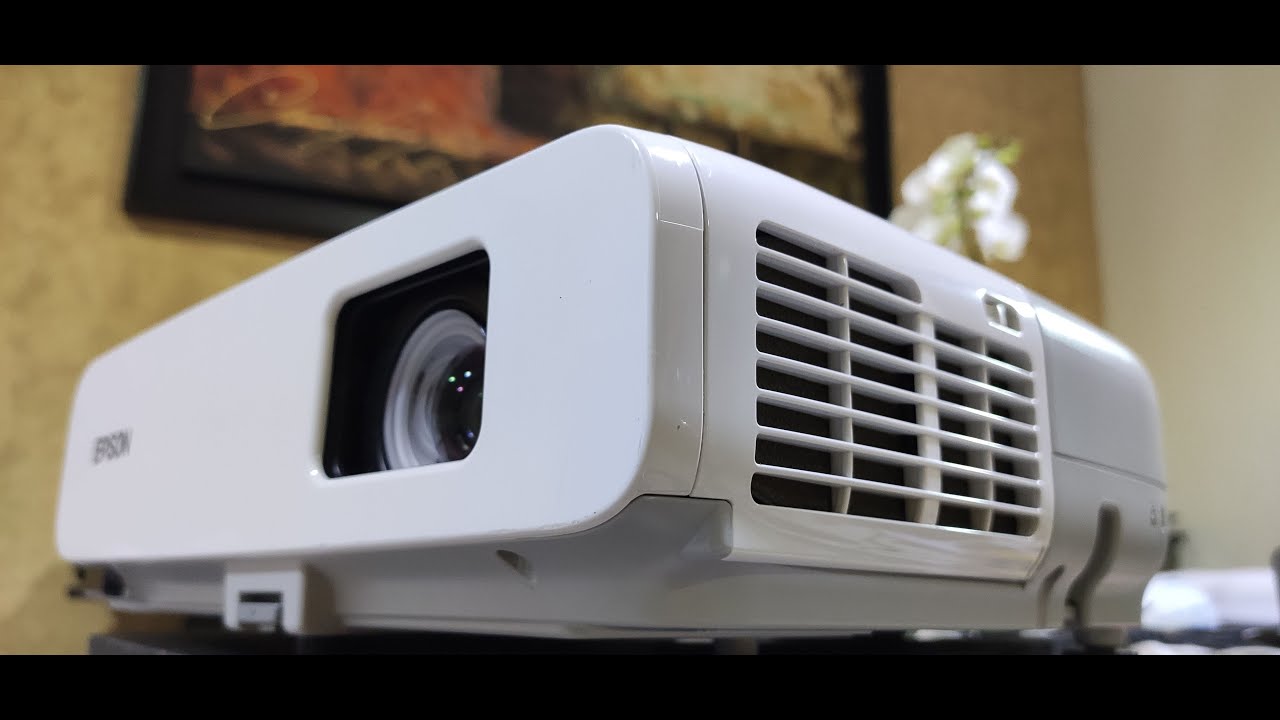 Proyector Epson PowerRLite 84+ XGA 1024 x 768 - 2600 Lumenes ANSI - Contraste 2000: 1 VGA