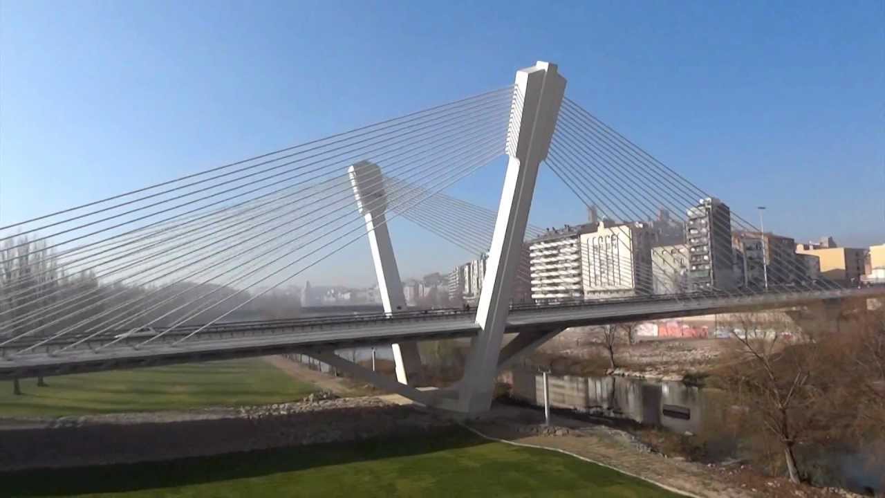 Estaci&oacute;n Lleida Pirineus - Tren Renfe - Puente - R&iacute;o Segre - Ciudad - 2012