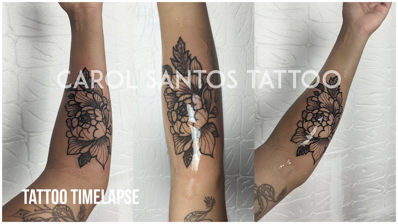 MAIS UMA AUTOTATTOO - FLORAL BLACKWORK NO ANTEBRAÇO [CAROL SANTOS TATTOO]