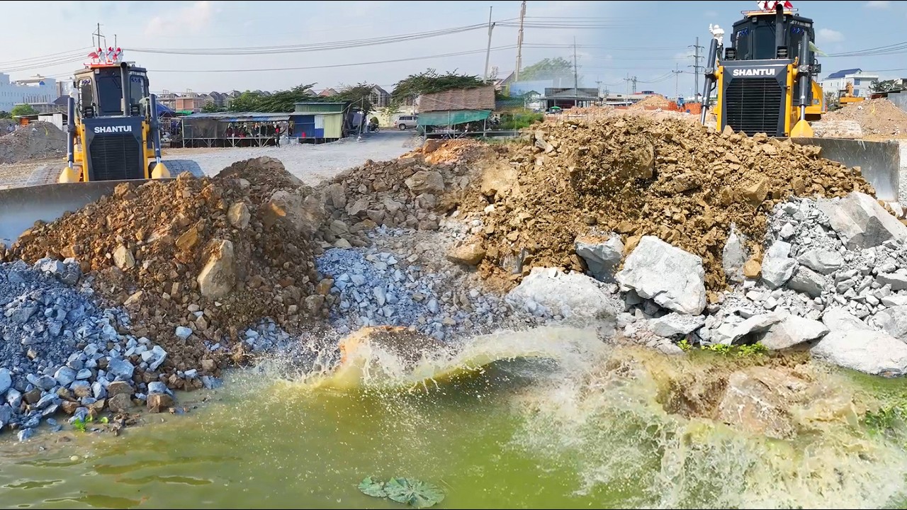 Interesting!!SHANTUI Bulldozer Pushing Stone Into Water With 10 Wheel Dump Trucks Transport Stone
