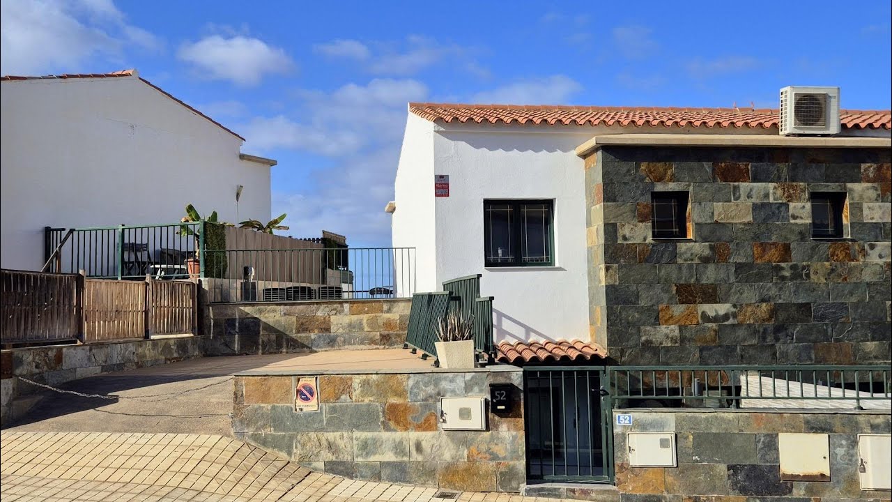 Corner house in calle Teguisa