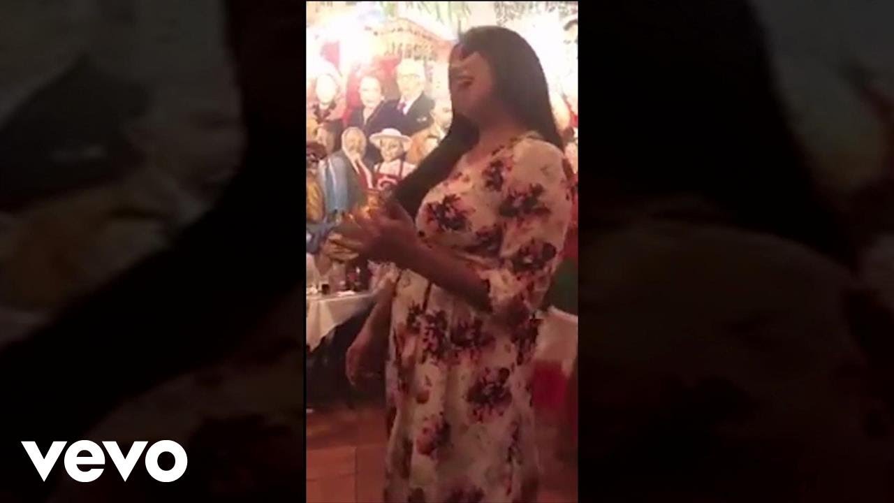 Beatriz Gonzalez - Se Me Olvido Otra Vez - Live at Mi Tierra Cafe in San Antonio