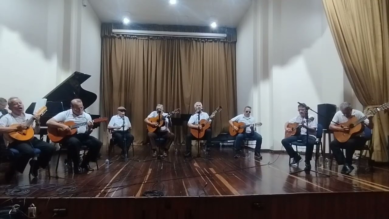 Mis flores negras - Voces del Paraninfo