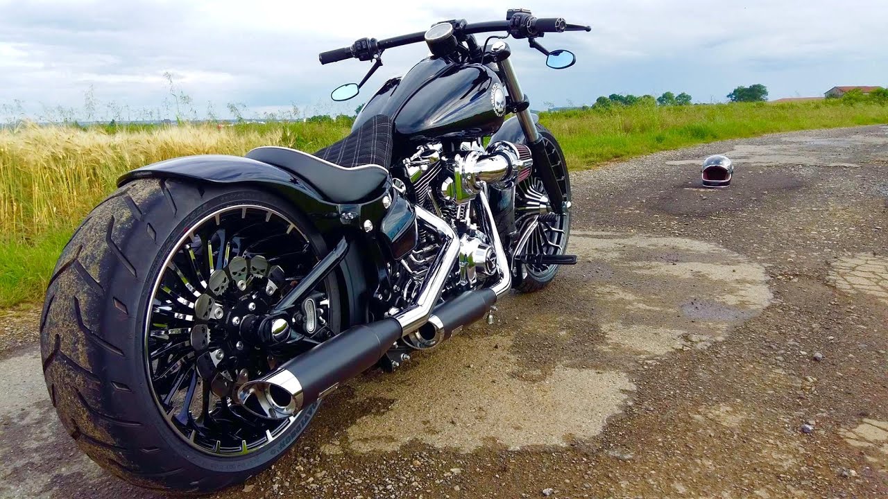 Harley Davidson FXSB Breakout Revival (Phildefer from France)