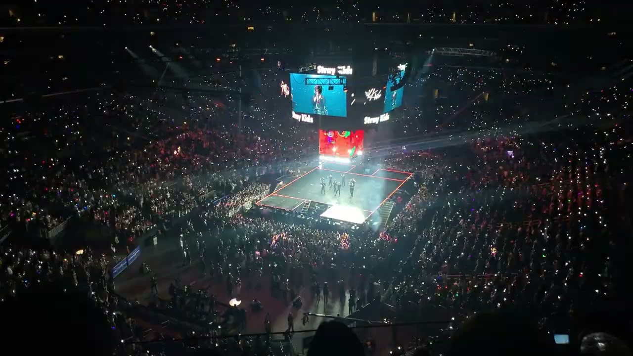 Stray Kids | Thunderous & Back Door Live | KCon LA 2022