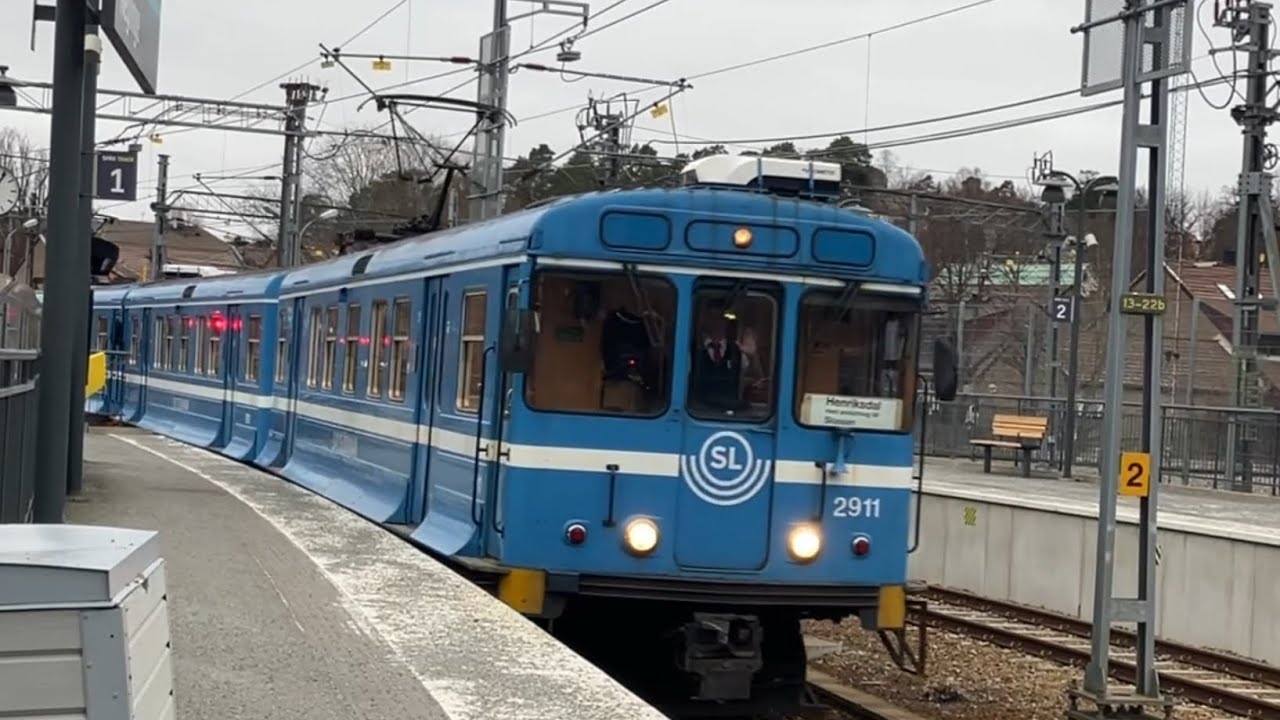 SL Saltsjöbanans öppning 2024. Tågen i videon är C10/C11 (C6 2783 och 2784 nu ombyggda till C10/C11)