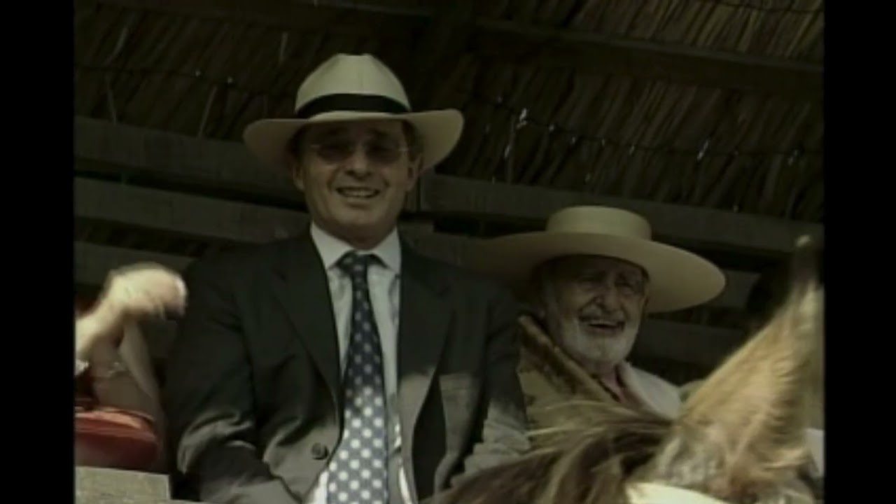 Álvaro Uribe Vélez en 2007 y los gota gota