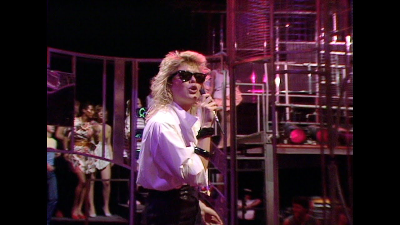 Kim Wilde - Love Blonde (BBC Top Of The Pops, 1983)