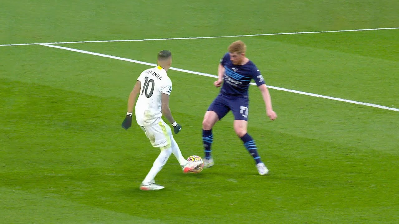 Raphinha - This Is What 99 Dribbling Looks Like🔥