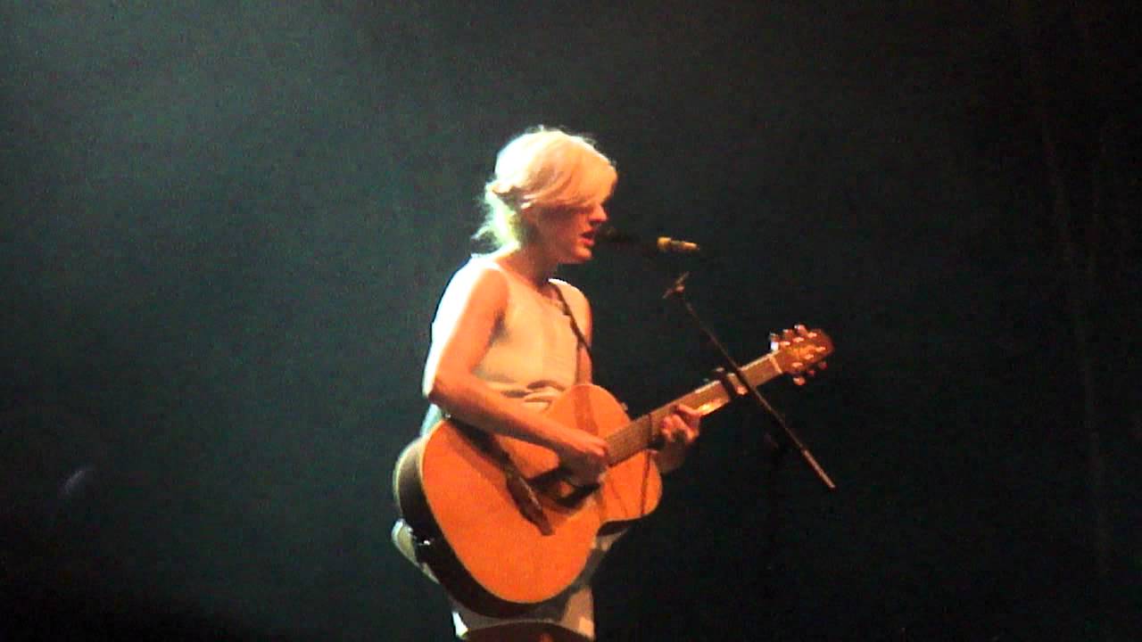 Ellie Goulding The End Live At Somerset House London