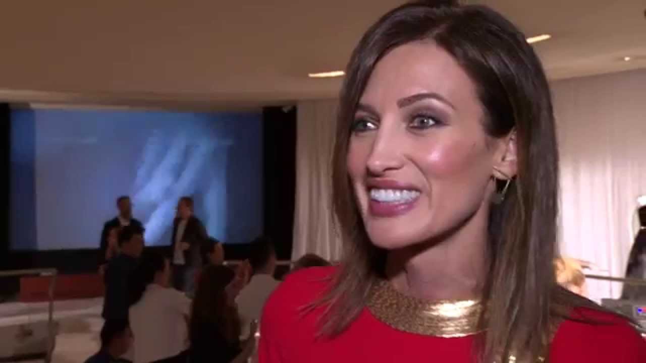 STEPHANE ROLLAND - Interview of Nieves Alvarez at the Premiere of 