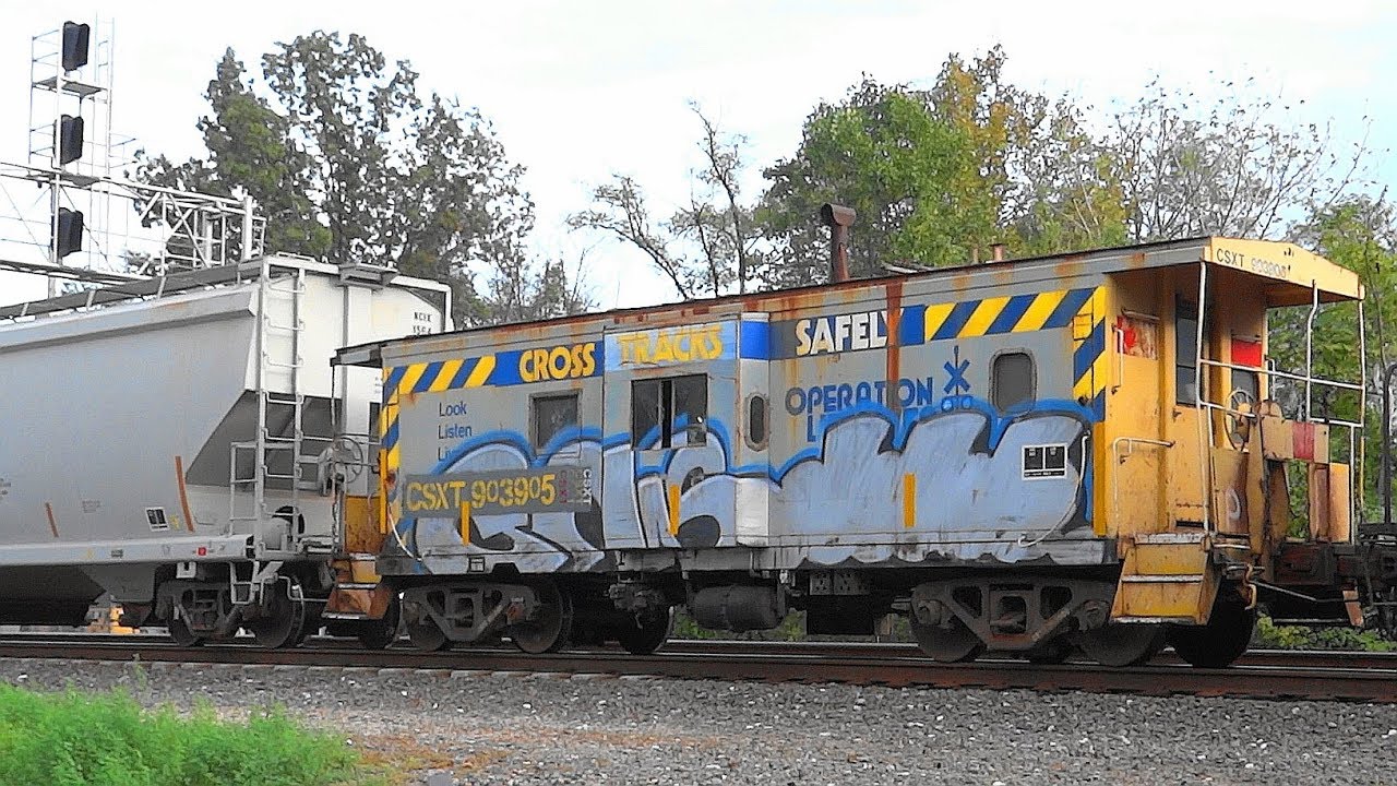 5 Hours of Crazy Railfans & Trains Around St Denis