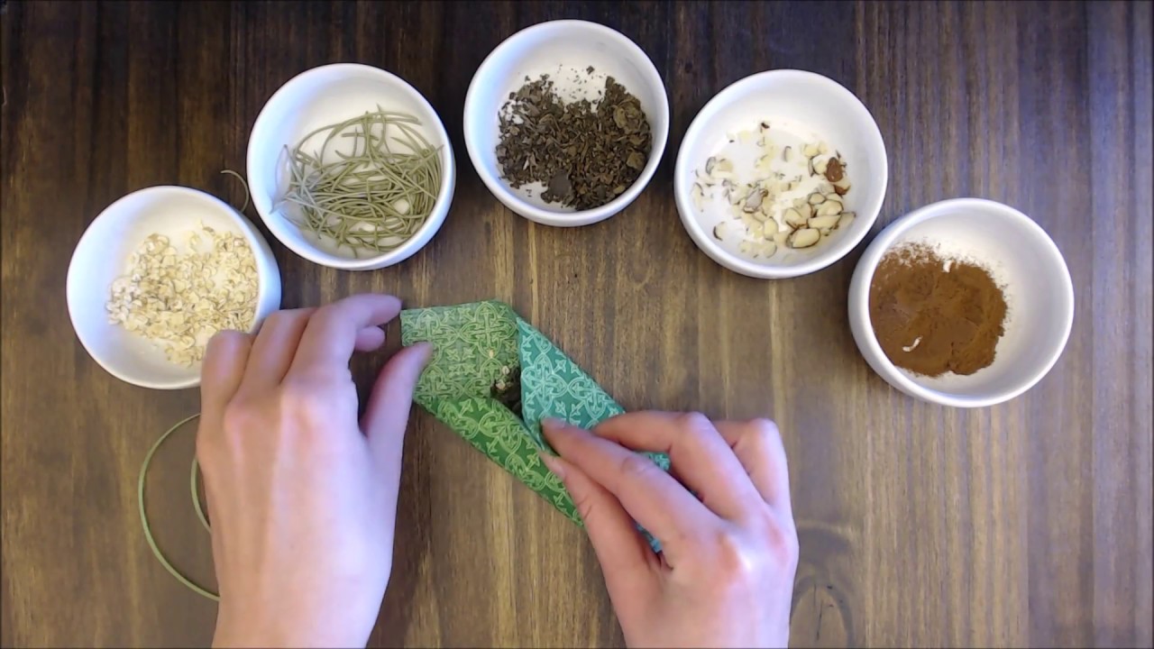 How to Make a Money Mojo Bag