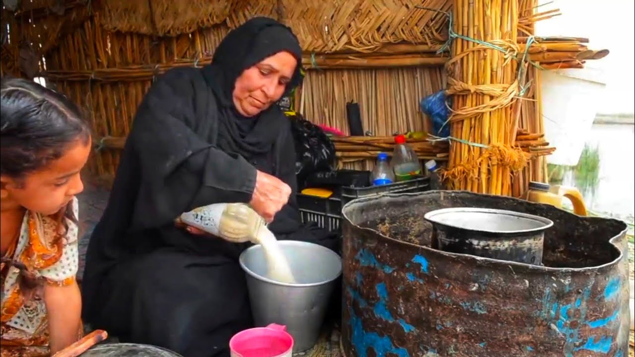 بعد معاناة من البحث وصلنا للعائلة المتعففة وفرحناهم بابسط الهدايا حتى كاموا يبجون من الفرحة