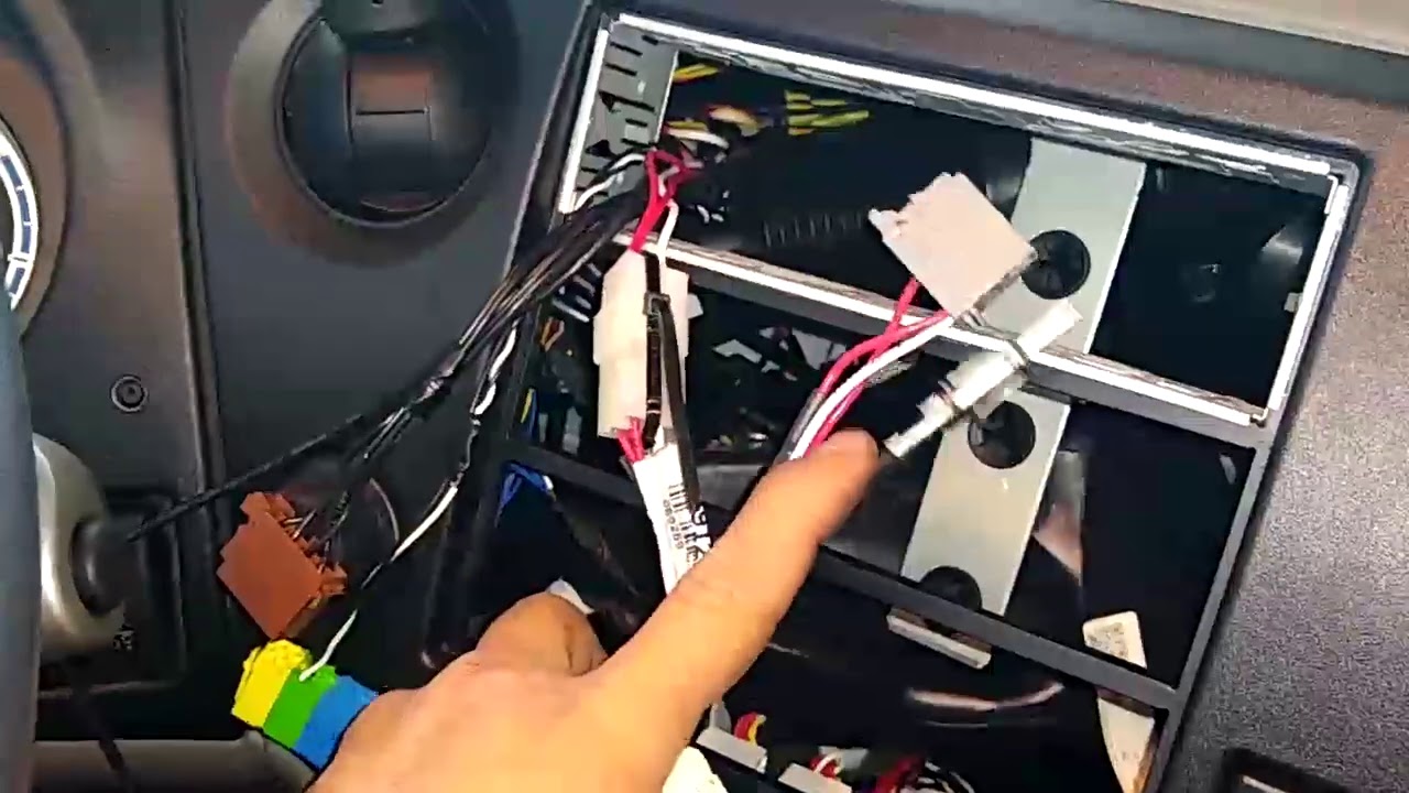 Instalação do rádio - DAF XF 105.460