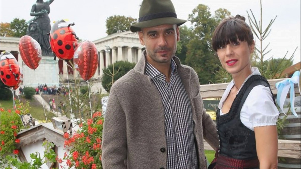 pep guardiola and his wife cristina serra and their children