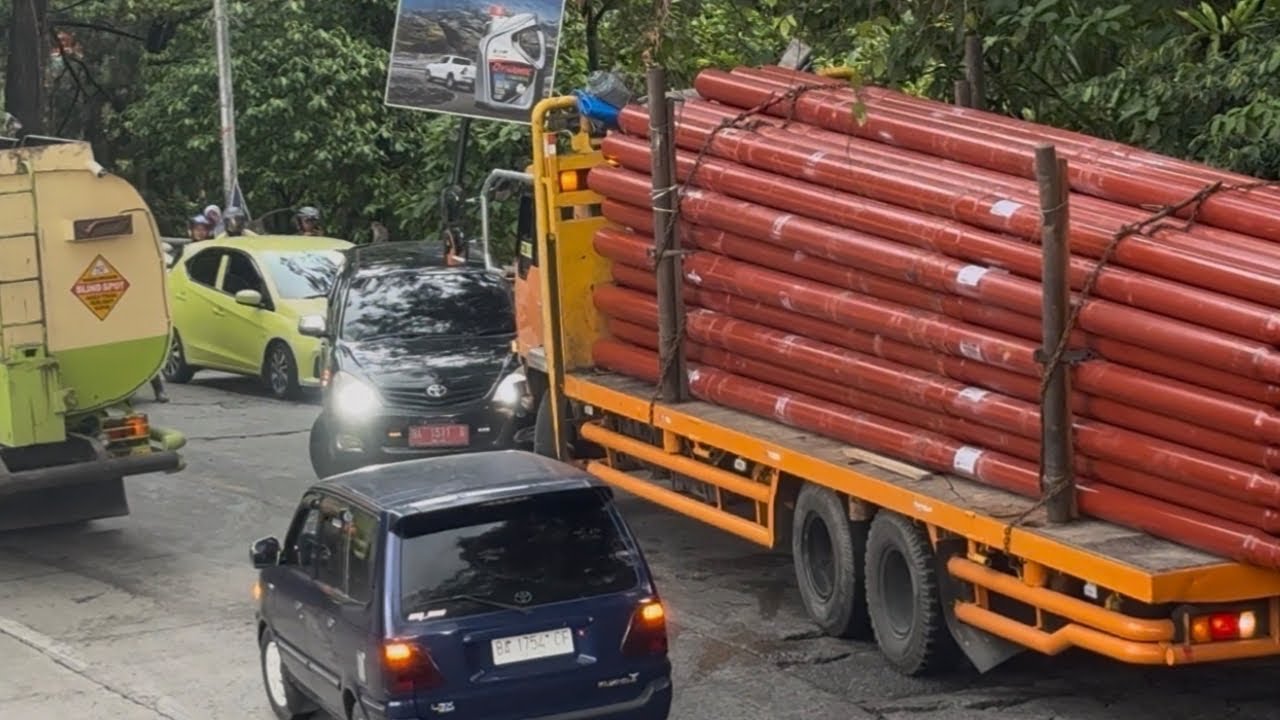 Tiang Listrik Bergeser Kebelakang‼️ Hari Terburuk Mobil Plat Merah Mati Ketakutan di Sitinjau Lauik