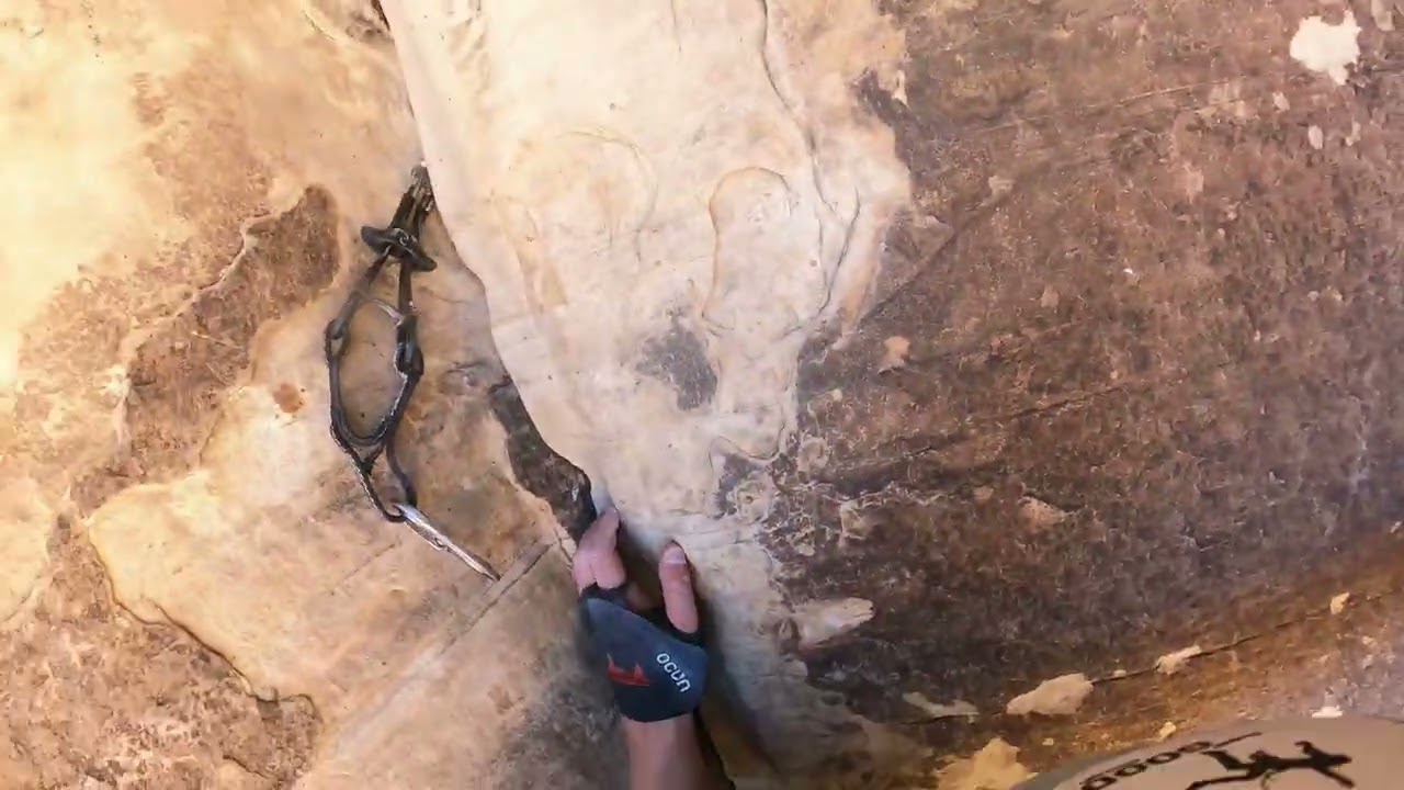 Pitch Five of Frogland 5.8 ~ Rock Climb Red Rock, Nevada
