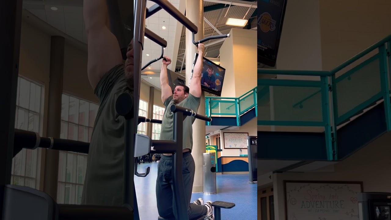 Neutral Grip Supported Chin-up