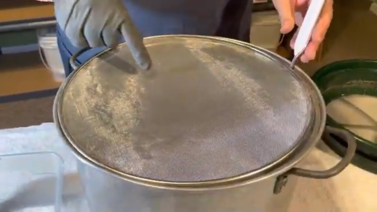 Sifting Frass - $1.25 Sifter vs $25 Sifter.