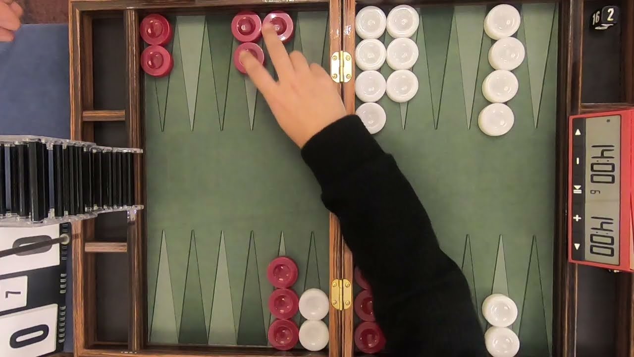 СЕЛИМ ОНУР ДУЯР (Красный) vs СОИНГУЛИ АМИРОВ (Белый)