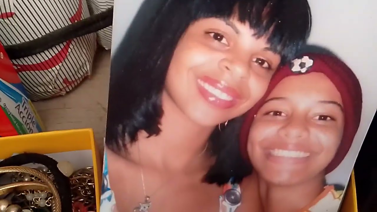Mostrando um pouco do meu cantinho aconchegante pra vcs com muito carinho.Deus abençoe a todos 